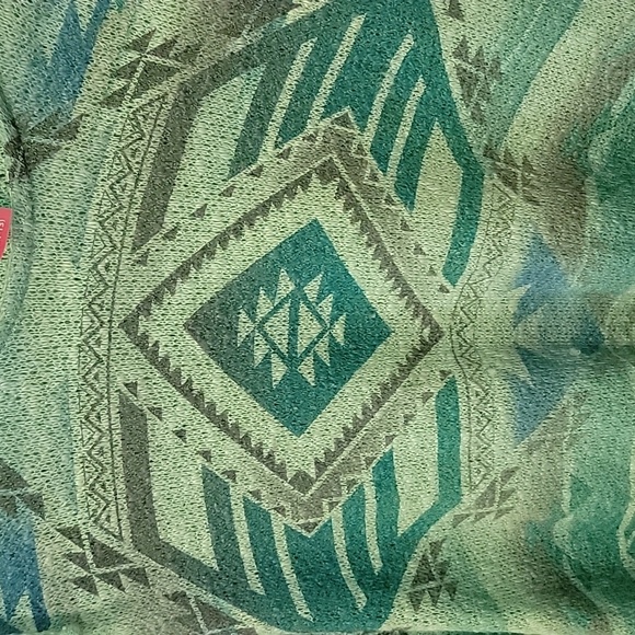 Womens/Juniors no boundaries green light weight large hoodie - Picture 3 of 5